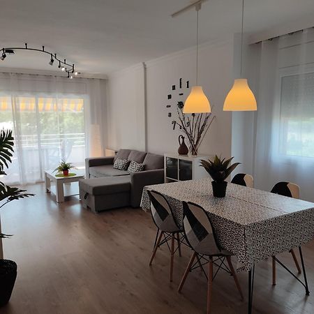 Apartamento Completo Muy Cerca Del Centro Ideal Para Familias Con Piscina Figueres  Exterior foto