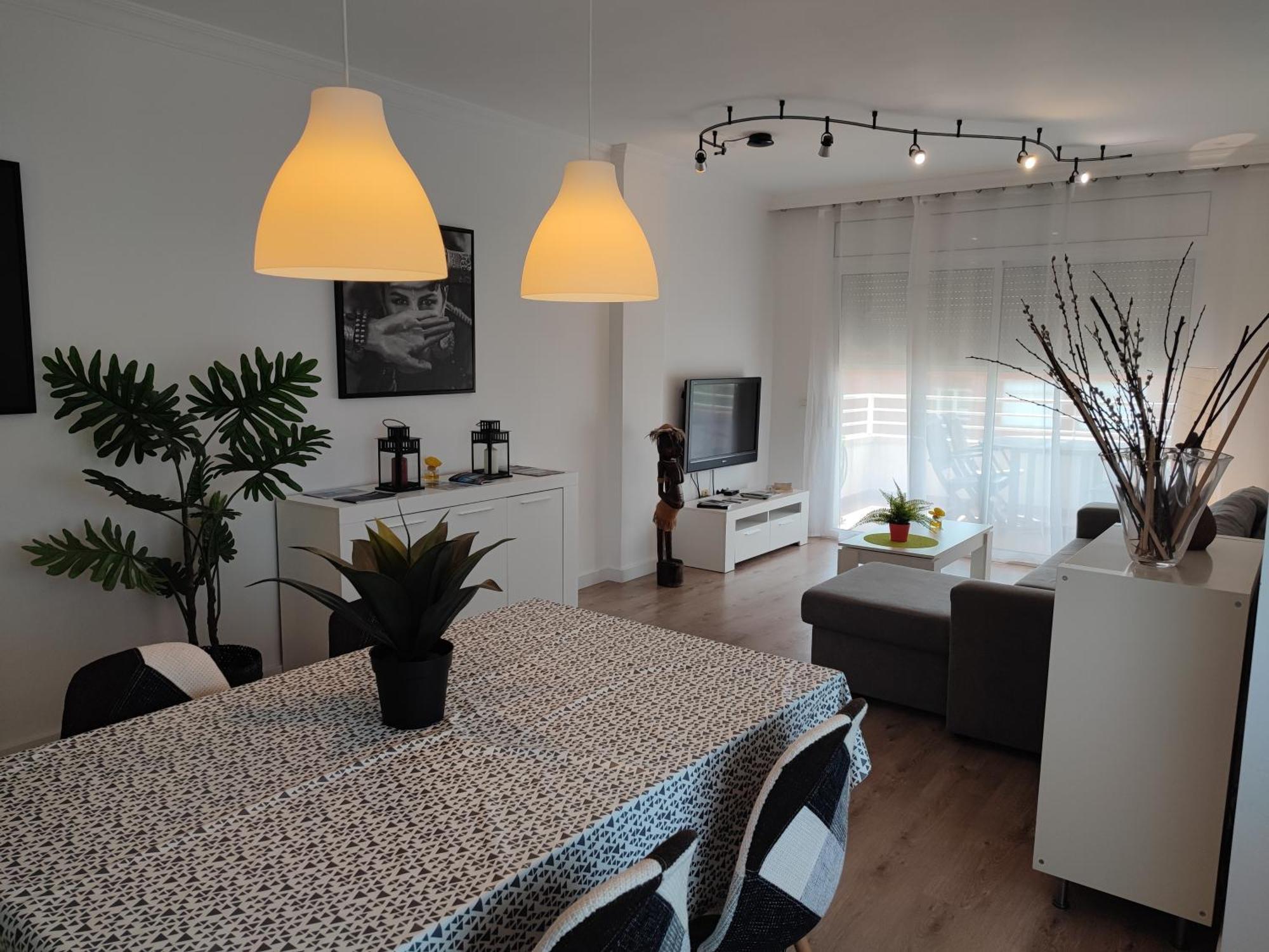 Apartamento Completo Muy Cerca Del Centro Ideal Para Familias Con Piscina Figueres  Exterior foto